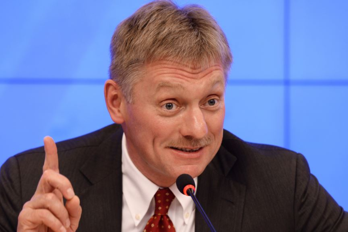 Песков заявил, что россияне предпочитают есть деликатесы, а не снег